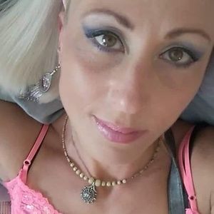 Meet your Posher, Desi